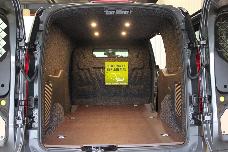 Ford Transit Connect31