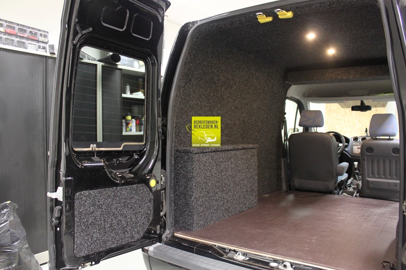 Ford Transit Connect48