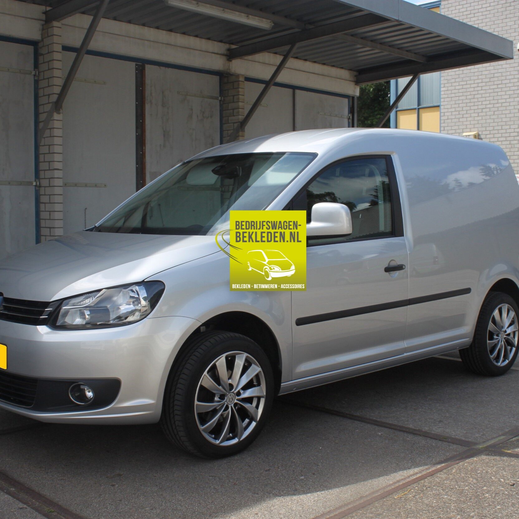 Volkswagen Caddy215